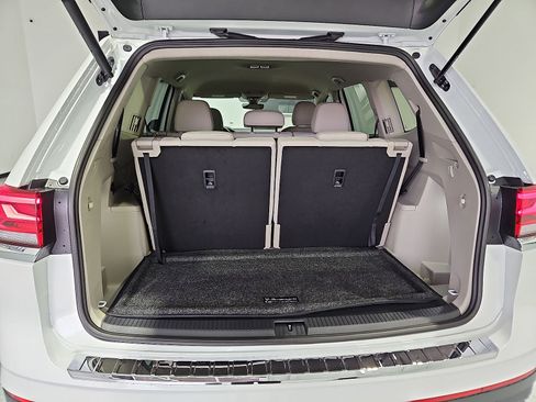 New 2026 Volkswagen Atlas SE FWD image 13