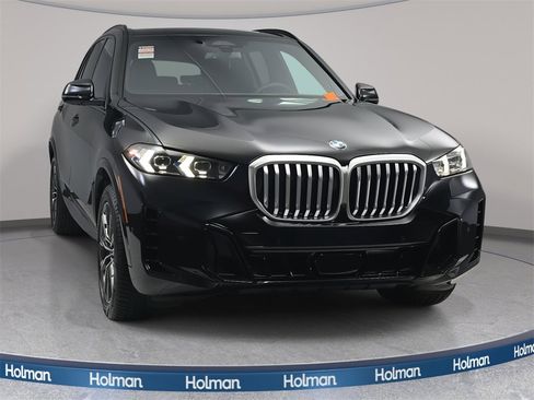 New 2026 BMW X5 xDrive40i w/ M Sport Package image 2