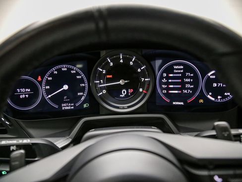 Certified 2023 Porsche 911 Carrera RWD image 29