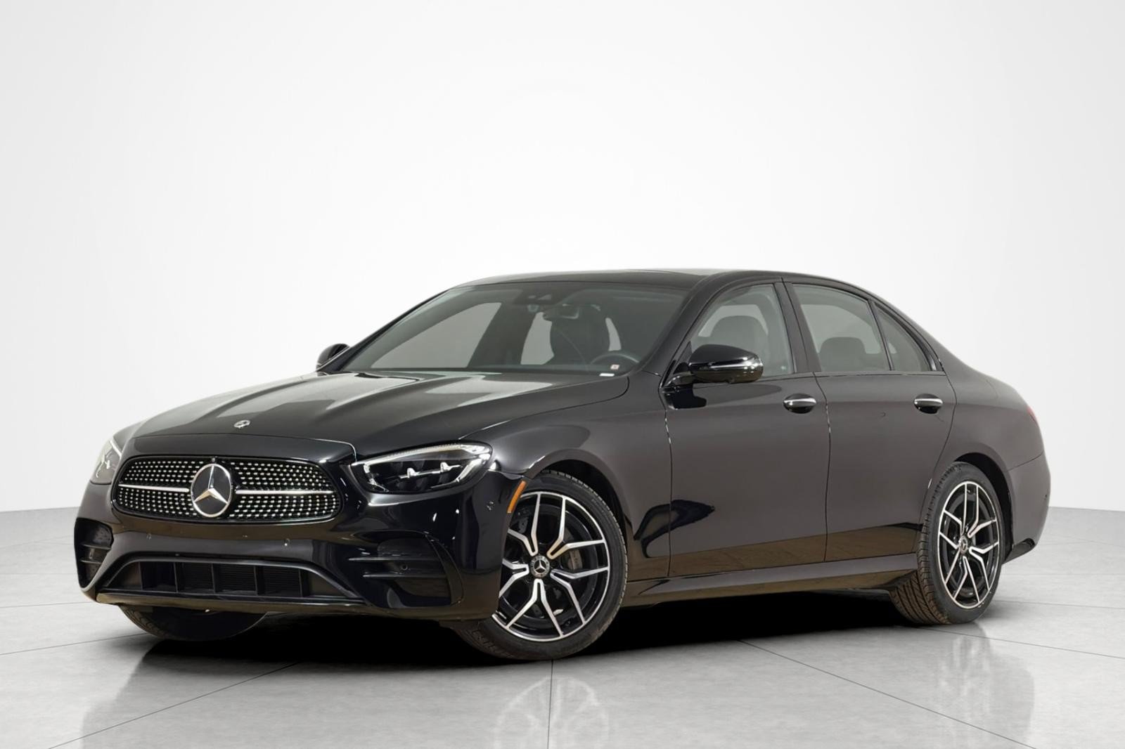 Used 2023 Mercedes-Benz E 350 Sedan image 1