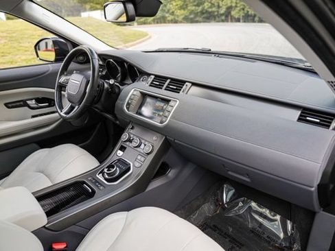 Used 2018 Land Rover Range Rover Evoque SE Premium AWD/4WD image 17