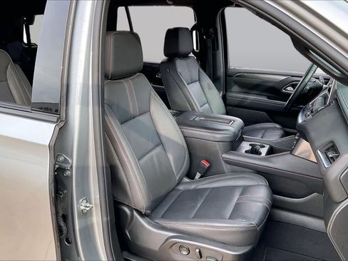 Used 2024 Chevrolet Tahoe RST w/ Luxury Package AWD/4WD image 8