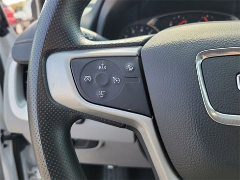 Certified 2024 GMC Terrain SLE image 21