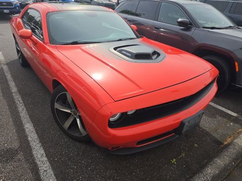 Used 2016 Dodge Challenger R/T Plus image 1