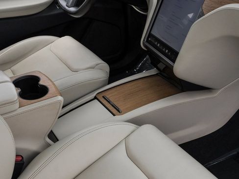 Used 2020 Tesla Model X Long Range image 31