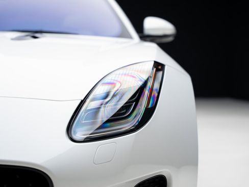 Used 2020 Jaguar F-TYPE Coupe image 9