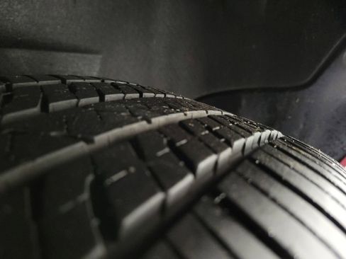 Used 2024 Toyota Venza XLE image 12