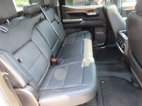 Used 2022 GMC Sierra 1500 Denali w/ Technology Package AWD/4WD image 14