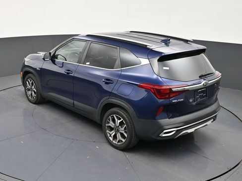 Used 2021 Kia Seltos EX AWD/4WD image 14