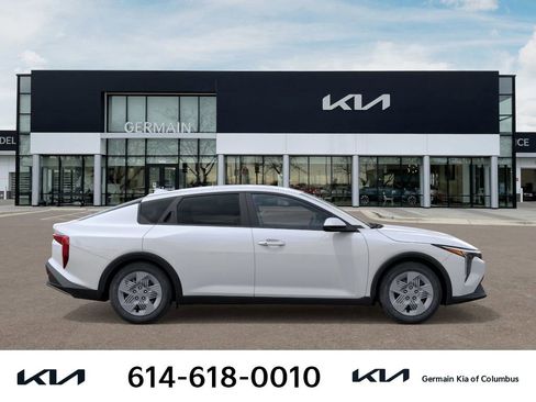 New 2025 Kia K4 LX image 10