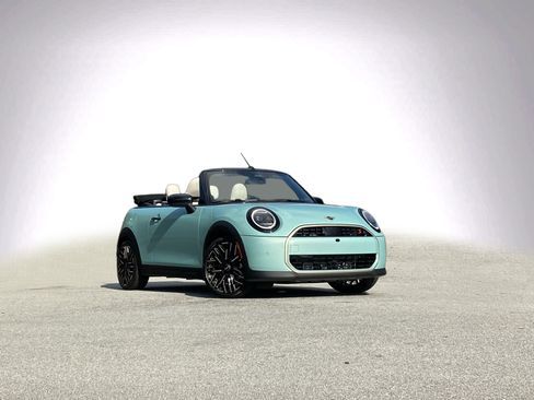 New 2026 MINI Cooper S image 2