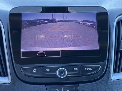 Used 2022 Chevrolet Malibu LT image 23