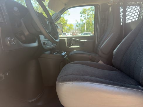 Used 2024 Chevrolet Express 2500 w/ Driver Convenience Package RWD image 18