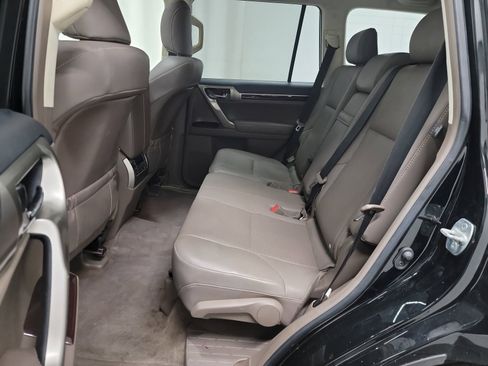 Used 2019 Lexus GX 460 image 28