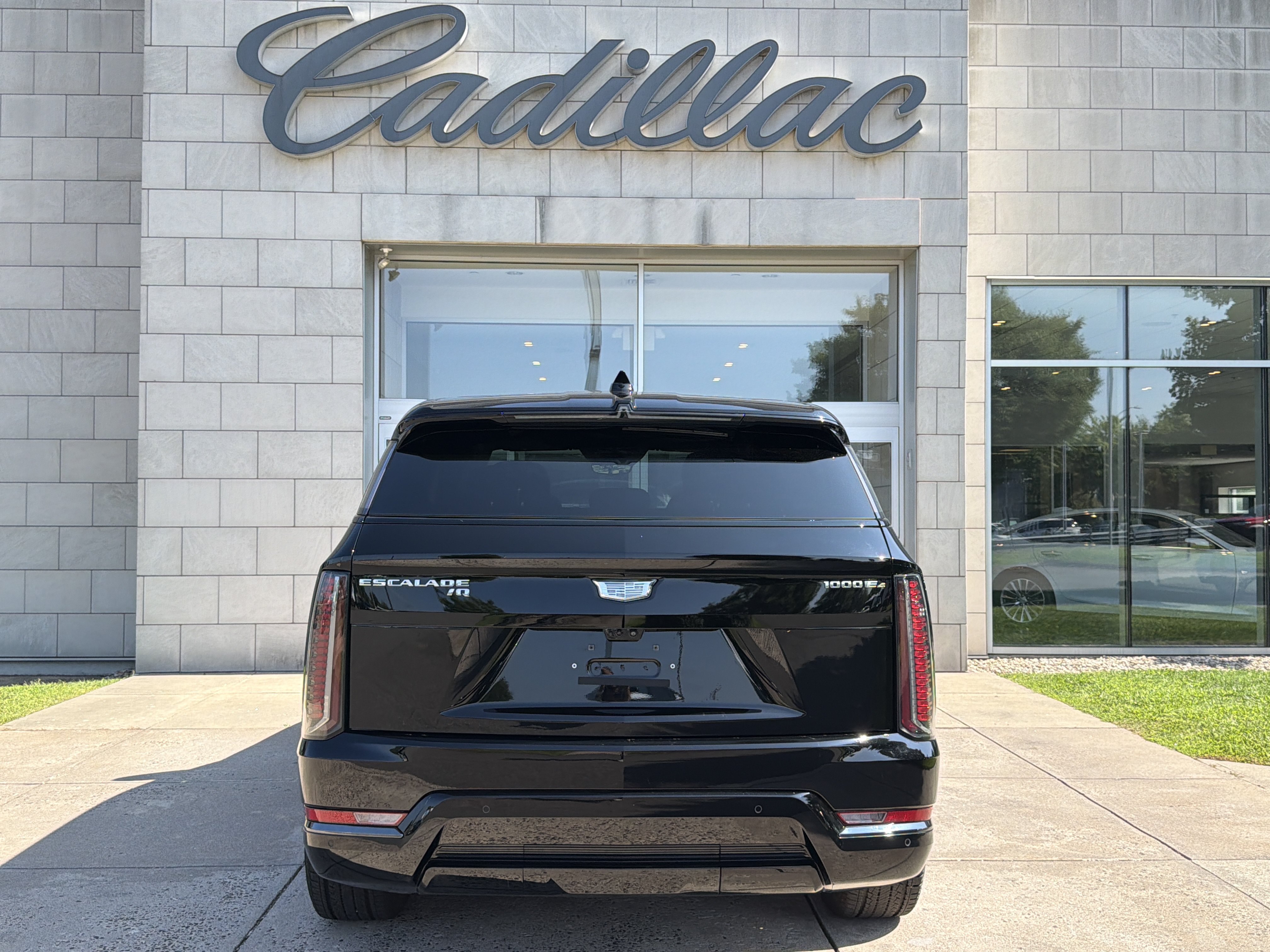 Used 2025 Cadillac Escalade IQ Sport 2 AWD/4WD image 6