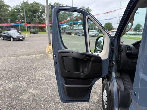 Used 2019 RAM ProMaster 2500 FWD image 11