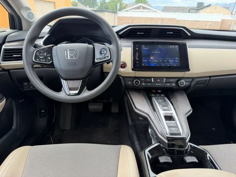 Used 2020 Honda Clarity Plug-In Hybrid image 9