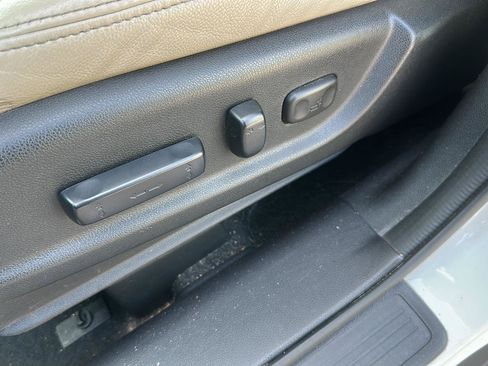 Used 2016 Honda CR-V Touring image 11