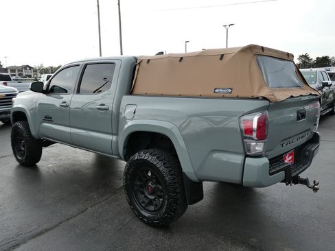 Used 2023 Toyota Tacoma TRD Sport image 7