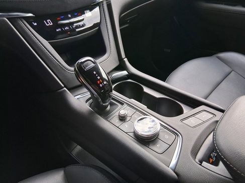 Used 2022 Cadillac XT5 Premium Luxury w/ Technology Package image 12