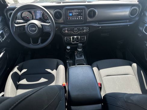 Used 2023 Jeep Wrangler Unlimited Sport AWD/4WD image 16