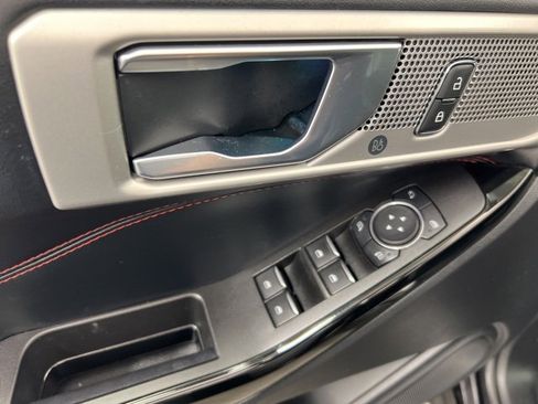 Used 2022 Ford Explorer ST-Line image 14