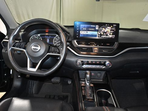 Used 2023 Nissan Altima 2.5 SR w/ SR Premium Package image 30