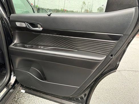 Used 2024 Hyundai Palisade Calligraphy image 16