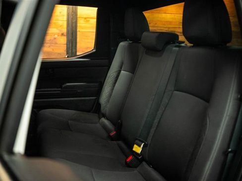 Used 2025 Toyota Tacoma SR5 AWD/4WD image 10