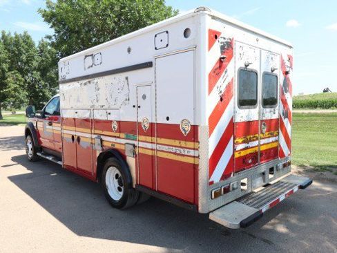 Used 2017 Ford F550 4x4 SuperCab Super Duty image 3