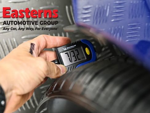 Used 2025 Nissan Altima 2.5 SV FWD image 25