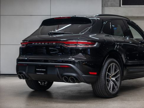 Certified 2026 Porsche Macan AWD/4WD image 25