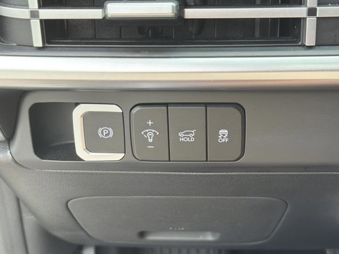 Used 2026 Hyundai Santa Fe SEL FWD image 17