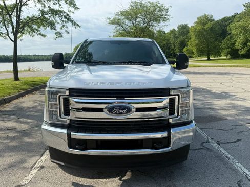 Used 2018 Ford F250 XL w/ Power Equipment Group AWD/4WD image 2