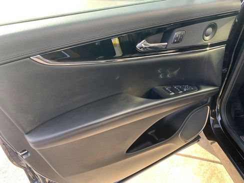 Certified 2023 Lincoln Nautilus Reserve w/ Monochromatic Package image 19