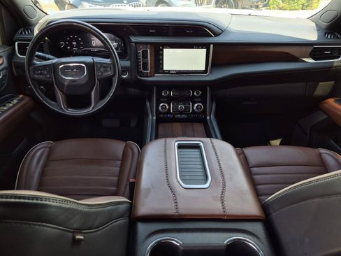 Used 2023 GMC Yukon Denali Ultimate AWD/4WD image 23
