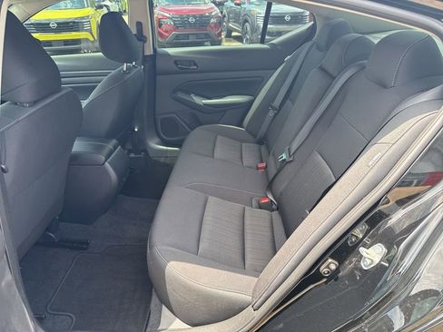 Used 2025 Nissan Altima 2.5 SV FWD image 25