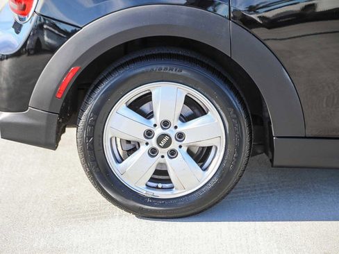 Used 2022 MINI Cooper 4-Door Hardtop image 12