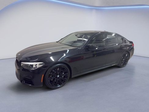 Used 2019 BMW 540i w/ M Sport Package image 3