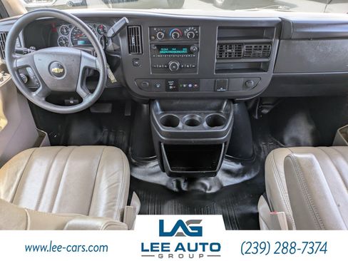 Used 2022 Chevrolet Express 3500 Extended w/ Driver Convenience Package RWD image 13