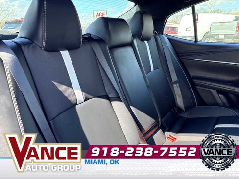 Used 2025 Toyota Camry SE w/ Convenience Package FWD image 18