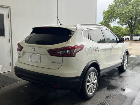 Used 2022 Nissan Rogue Sport SV w/ Technology Package AWD/4WD image 3