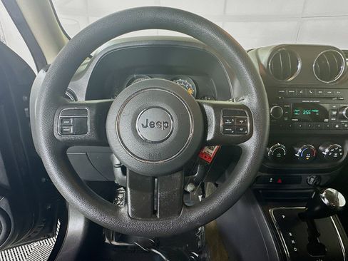 Used 2017 Jeep Patriot Sport w/ Power Value Group FWD image 15