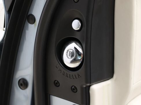 Used 2017 Rolls-Royce Ghost RWD image 14