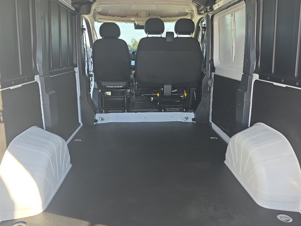 Used 2025 RAM ProMaster 1500 w/ Storage Group FWD image 15