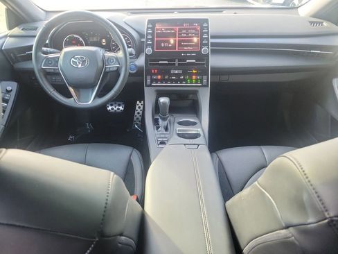 Used 2021 Toyota Avalon XSE image 12