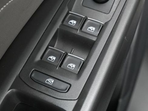 Used 2023 Volkswagen Atlas SE w/ Panoramic Sunroof Package FWD image 13