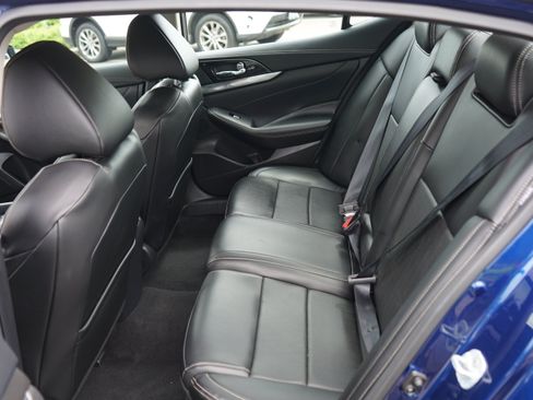 Used 2023 Nissan Maxima SV w/ Floor Mat Group FWD image 18