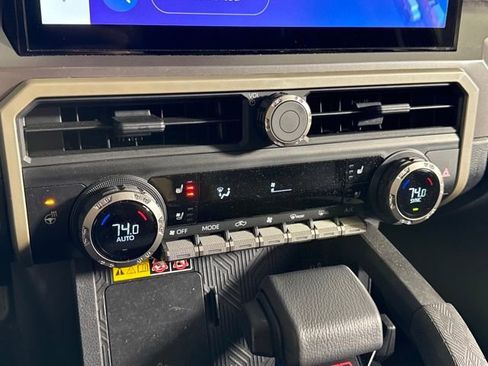 Used 2024 Toyota Tacoma TRD Off-Road w/ TRD Off Road Premium Package image 29