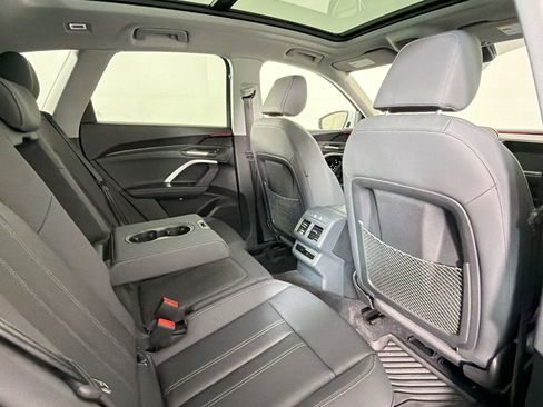 Certified 2025 Audi Q5 Premium w/ Convenience Package AWD/4WD image 30